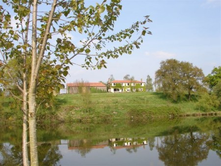 propriete maison belle demeure charme a vendre hectare etang terrain parcours golf 85 vendee les herbiers puy du fou   cholet 49 vente longere french property for sale france loire atlantic west coast