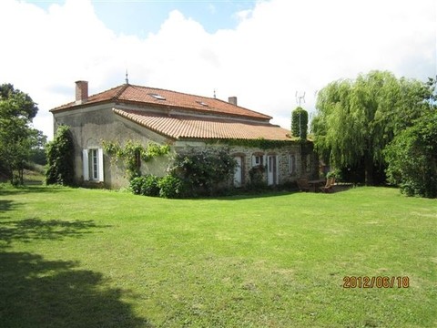 vente maison charme 85 Vendee, vente propriete Vendee 85, propriete Mouchamps 85 a vendre, vente propriete Loire-Atlantique 44, propriete a vendre 44 Loire Atlantique, Propriete Nantes 44, Longere 85