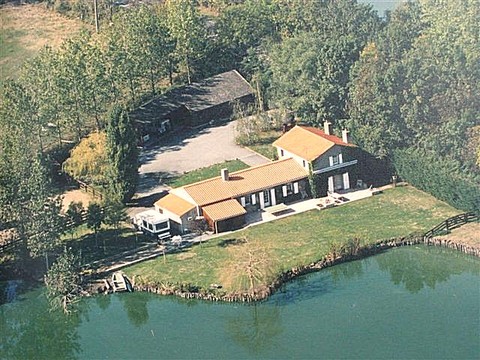 vente propriete sud Vendee La Rochelle, propriete hectare La Rochelle, maison hectare La Rochelle, Propriete etang hectare ecurie Vendee 85, maison etang vendre Loire Atlantique 44 Vendee 85, manoir 