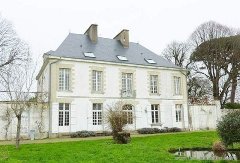 Manoir Folie nantaise Chateau propriete vendre maison de maitre belle demeure bourgeoise maison charme propriete caractere vente pays loire atlantique vendee pornic nantes 44 85 parc hectare retz