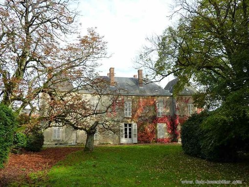 chateau a vendre manoir maison de maitre maison de charme propriete caractere vente annonce immobilier prestige chateau defiscalisation projet tourisme luxe puy du fou 