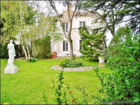 maison belle demeure charme villa ancienne vendee a vendre vente 85 cote atlantique mareuil sur lay lucon tranche sur mer residence secondaire pays loire france french property for sale west coast