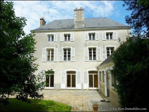 A vendre maison villa demeure bourgeoise maison maitre caractere vente pontchateau 44 missillac parcours terrain golf la bretesche chambre hote b&b nantes vannes la baule saint nazaire centre ville 85