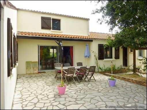 A vendre maison villa pavillon Les sorinières Le Bignon Vertou Chateau Thebaud Pont Saint Martin 44 5 chambres cheminee jardin terrasse calme vente loire atlantique vendee propriete