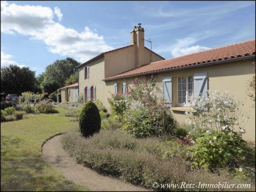 Maison renovee a vendre, hectare, prairie, bois, dependances, propriete a vendre, french property for sale, farm for sale, pays loire atlantique, 44, pays retz, pornic, arthon en retz, chemere, vendee