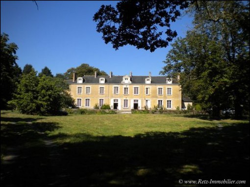 chateau a vendre loire atlantique manoir belles demeures folie nantaise maison charme immobilier caractere french castle for sale france loire pays retz carquefou suce erdre vente real estate agency