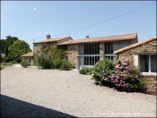 maison, a vendre, propriete, caractere, longere, piscine, dependances, demeure charme, gite, vente, achat, immobilier, 44640, rouans, cheix en retz, 44680, sainte pazanne, 44320, arthon en retz, 44