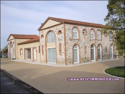 belle demeure,villa,maison de caractere,propriete,maison,a vendre,vente,achat,haut de gamme,prestige,dependance,gite,chambre hote,nantes,44,pont saint martin, pont st martin,st aignan grandlieu,saint aignan grandlieu,aeroport,agence immobiliere,bouaye,sor
