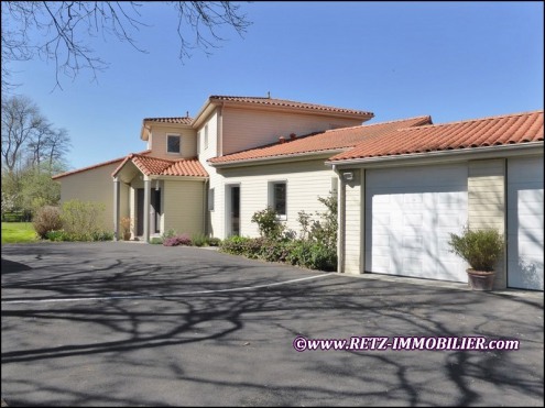 vente,achat,a vendre,maison,contemporaine,ossature bois,geothermie,suite parentale,garage,cave,etang,jardin,la chapelle heulin,44330,la haie fouassiere,44690,le pallet,44330,nantes sud,44690,sud loire,44,loire atlantique,agence immobiliere,propriete,vente