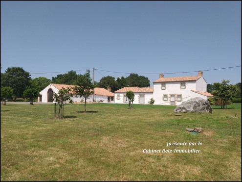 vente,maison,achat,a vendre,maison a vendre,propriete a vendre,grange,dependance,propriete equestre,ferme,maison de caractere,maison hectare,hectare,challans,85300,sallertaine,la garnache,85710,cabinet immobilier,agence immobiliere,loire atlantique,44,ven