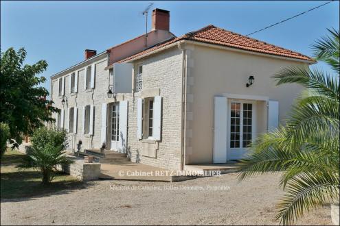 Maison de maitre, maison bourgeoise, maison de charme, belle demeure, propriete, maison de caractere, hectare, calme, vente, achat, a vendre, Vendee, 85, agence immobiliere, luxe, prestige, lucon, mareuil, longeville, lairoux, la tranche sur mer, moutiers