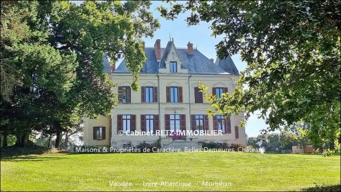 Vente, propriete, chateau, manoir, prestige, belle demeure, maison de maitre, dependances, hectares, piscine, vendee, puy du fou, les herbiers, les sables d olonne, nantes, cholet, la rochelle, chateau a vendre, agence immobiliere, agent immobilier, luxe,