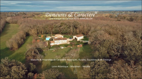 Vente, a vendre, ensemble immobilier, 2 maisons, 3 maisons, plusieurs habitations, gite, investissement, achat groupe, regroupement, propriete, piscine, calme, sans nuisance, Pays de Retz, Nantes, Pornic, plage, belle demeure, maison de caractere, demeure