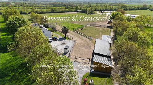 Vente Propriété équestre comportant belles installations ainsi qu’une confortable maison contemporaine...