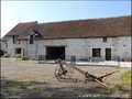 Farmhouse on 2.6 hectares, 230m² living space + 210 to convert, outbuildings 250m² shed, garden, orchard, pond, meadow ... Quiet no nuisance, hiking paths horse & pedestrian from the property. Apartment available disabilities. Great potential, rare!