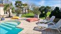 44 - VERTOU Sud  ; Sur + de 8000 m² (en partie constructible offrant potentiel pour divers projets) au calme et proche forêt, Luxueuse maison de plain-pied (4 chambres) avec garage, grandes terrasses, piscine, jacuzzi, écurie, dépendances, ... 