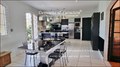 44 - VERTOU Sud  ; Sur + de 8000 m² (en partie constructible offrant potentiel pour divers projets) au calme et proche forêt, Luxueuse maison de plain-pied (4 chambres) avec garage, grandes terrasses, piscine, jacuzzi, écurie, dépendances, ... 