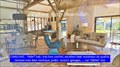 L'avantage du plain-pied, le charme de la pierre, des tomettes et des charpentes apparentes + tout le confort moderne ! Superbe et rare. Maison à vendre CHALLANS 85300, à proximité des plages de Vendée, de Saint Gilles Croix de Vie et de St Jean de Monts.