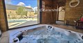 Au calme et sans nuisance, propriété proche bord de mer & Ria d'Etel, sur 3,6 avec accès direct aux chemins randonnées et sentiers côtiers. Env. 600m² hab. en divers logements +  piscine, spa, sauna, écuries, … Parfait état, cadre superbe, grand potentiel